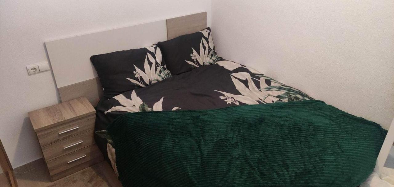 Casa Gilda Lejlighed Torrevieja Eksteriør billede